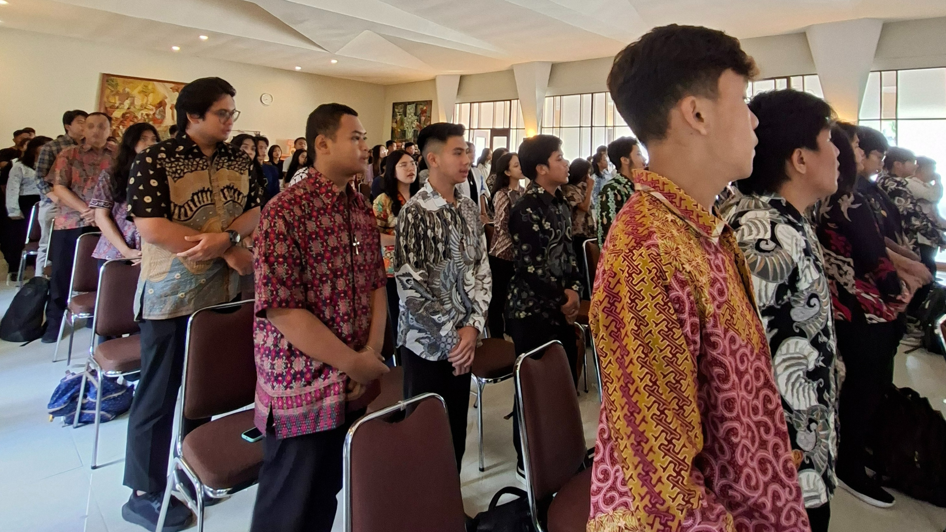 Ibadah Pembukaan Fakultas: Tuhan yang Terbagi